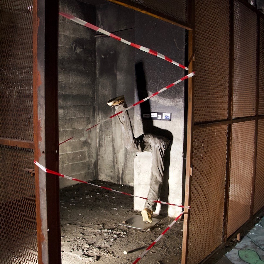 Droit dans le mur by CAJ