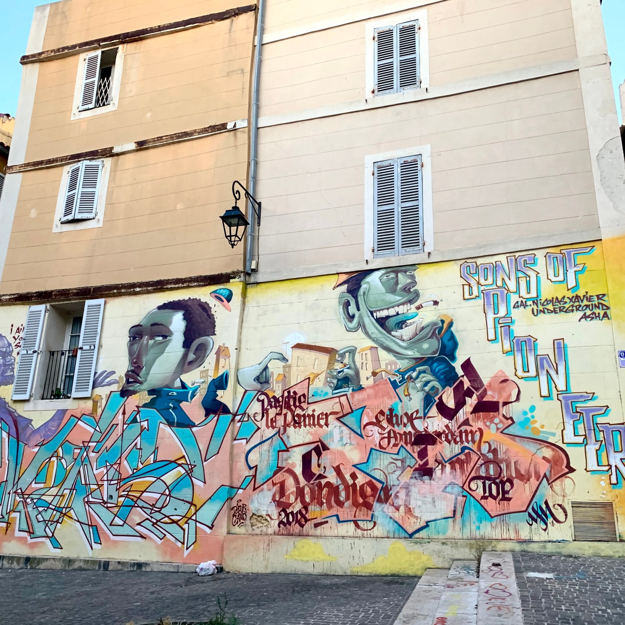 MODE2 & NIELS SHOE & GAMO & DIFUZ